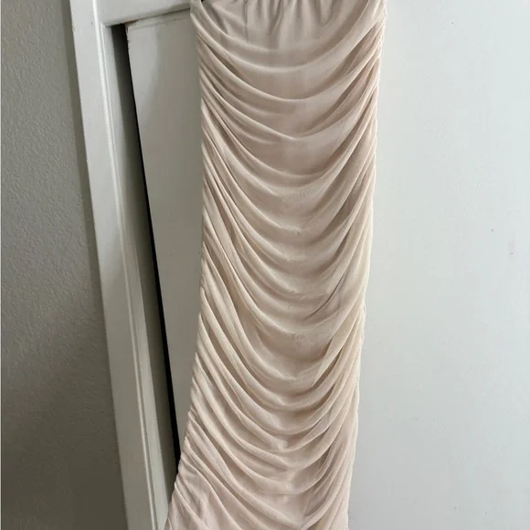 Pretty Little Thing Elegant Cream Ruched Spaghetti Strap Dress - Picture 4 of 5